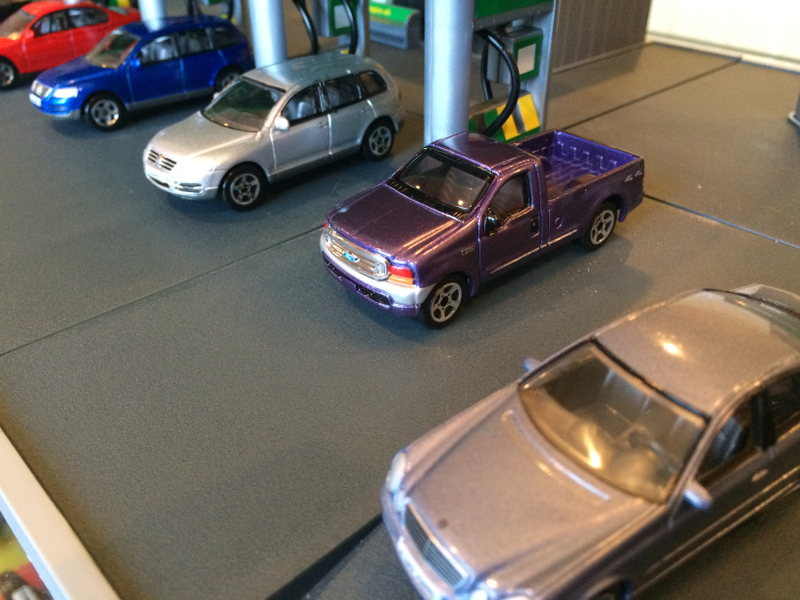Illustration for article titled Real toy cars at the BP station